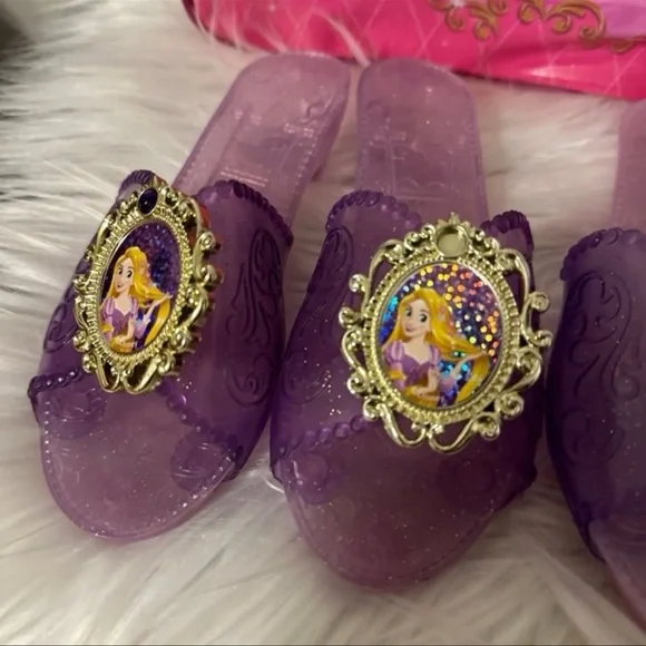 Toddler Princess Slippers - Picture 5 of 8